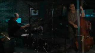 ビージー・アデール「フライ・ミー・トゥ・ザ・ムーン」