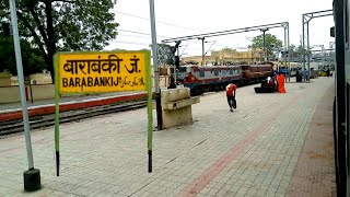 preview picture of video 'BARABANKI JUNCTION Departure By Barauni Lucknow Express !! Spotting Twin Itarsi WAG5 & CNB MEMU'