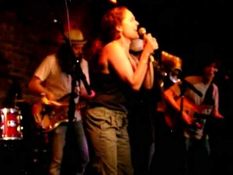 Natural Woman Live At The Bitter End (8/8/10)