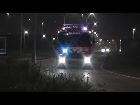Brandweer met Spoed naar Grote brand in Amsterdam Westpoort - [ 19-10-2017 ] Mango Mobility