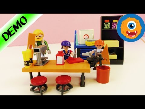 Playmobil WOODSHOP CLASS at School English Demo - With Work Bench and Tool Shelf