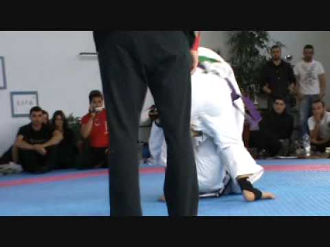 ATHENS BJJ GI CHALLENGE 2010 -70kg purple to black belt Hermes vs David