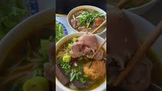 Qu&aacute;n b&uacute;n b&ograve; đ&ocirc;ng nhất Huế #foodvietnam  #amthucmientrung #amthucvietnam #travel #foodreview #shorts