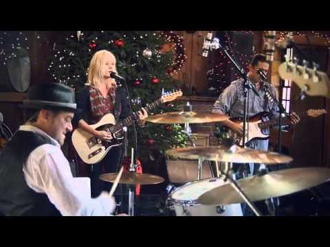 Shelby Lynne -- Xmas [Live from Daryl's House #61-06]