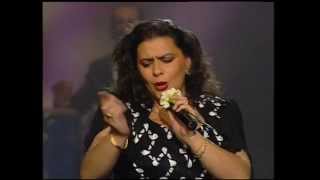 MARÍA DEL MONTE "VIVE"