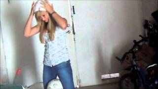 elin & ida in the garage