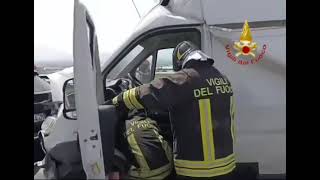 tragico-incidente-sull-a2-salerno-reggio-calabria-due-morti