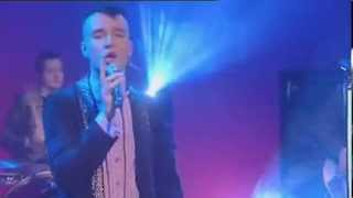 FrankMusik - Confusion Girl (Live on GMTV)