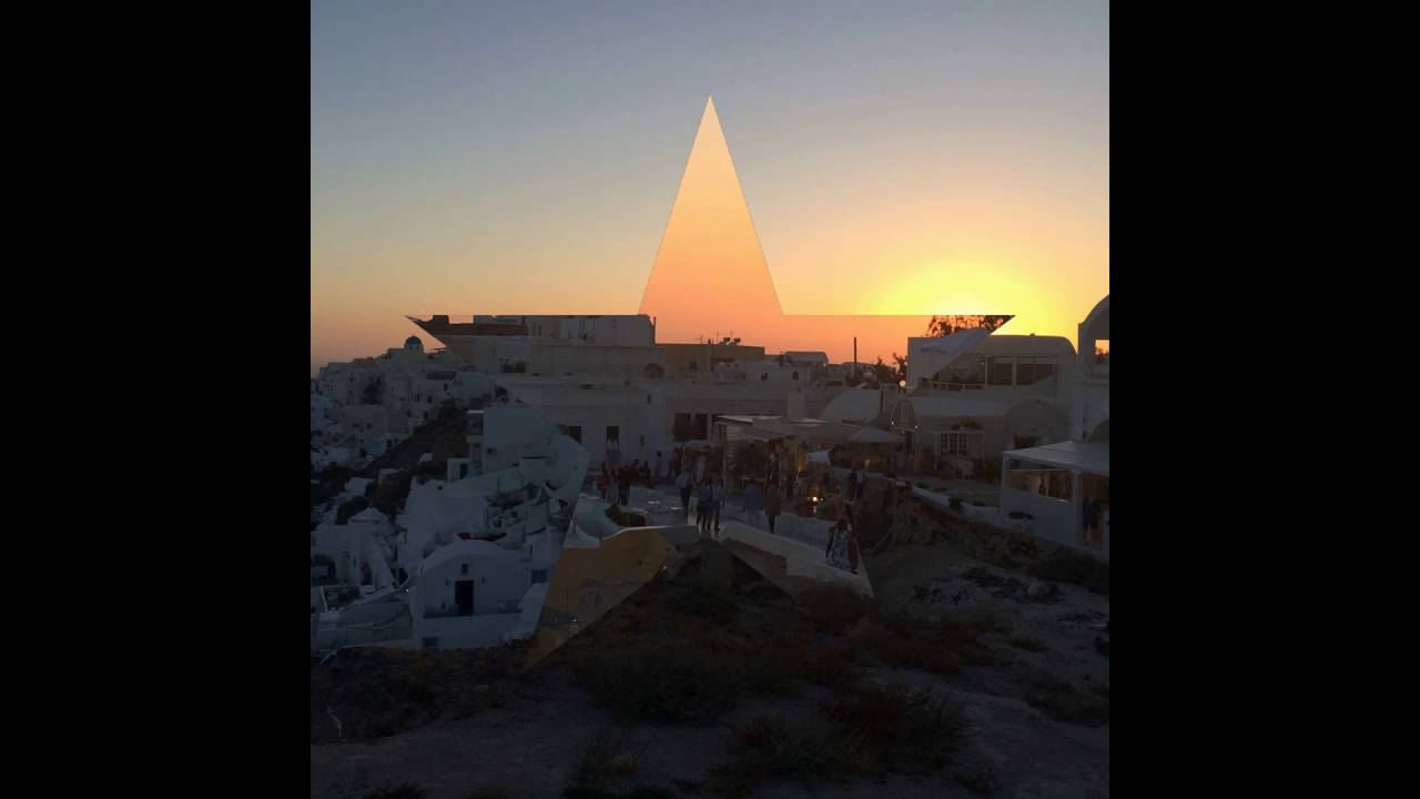 COUCHER DE SOLEIL SUR OIA. SANTORIN.