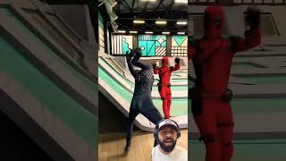 Homem aranha preto fez medo no Deadpool #shorts #spiderman