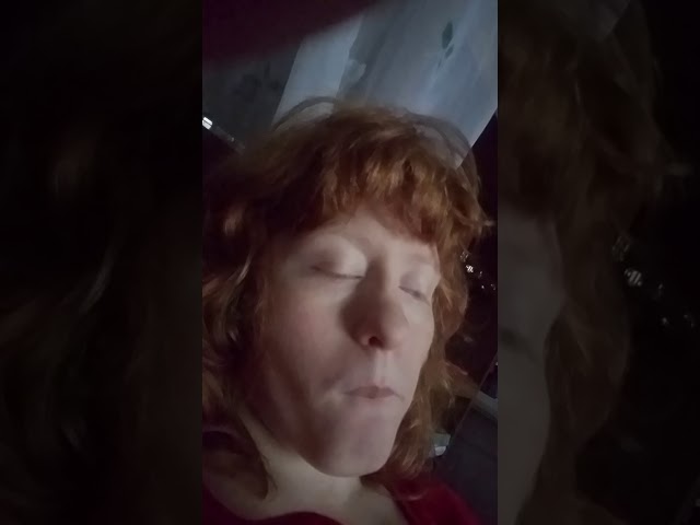 Vídeo relacionado con Crystal