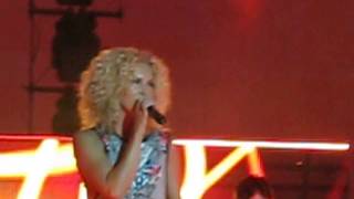 Little Big Town - Save Your Sin (Toledo, OH 7/11/2014)