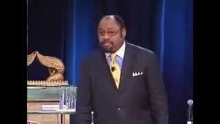 Fatherhood - How to earn honor_ by Myles Munroe