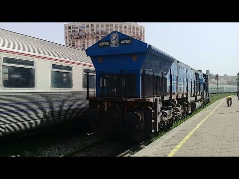 SNTF ORAN | لحظة تركيب القاطرة بالعربات : محطة وهران