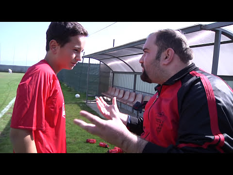 DJALI I SHIZOS FUTBOLLIST - Humor nga Emisioni 3T