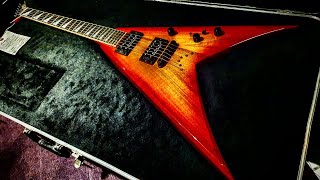 Video thumbnail for Jackson Custom Shop KV2T USA Dave Mustaine ESP DV8 Tribute King V Guitar Up Close Video Review by Essex Recording Studios
