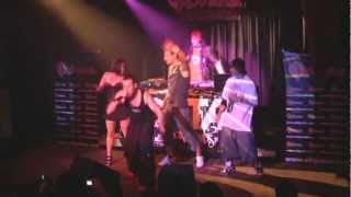 Santaflow Porta Norykko Eneyser - Segundos fuera (En vivo)