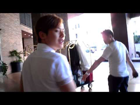[FANCAM] 130426 ZE:A's Dongjun at Sheraton