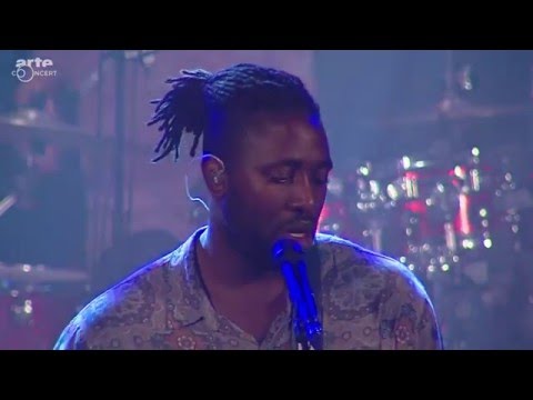 Bloc Party - Heroes (David Bowie Cover) Live in Paris
