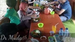 preview picture of video 'Toraja,wisata Rm. Tepi sawah Ny pammu'