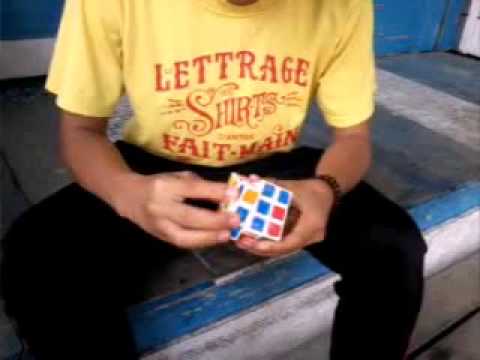 Bermain rubik
