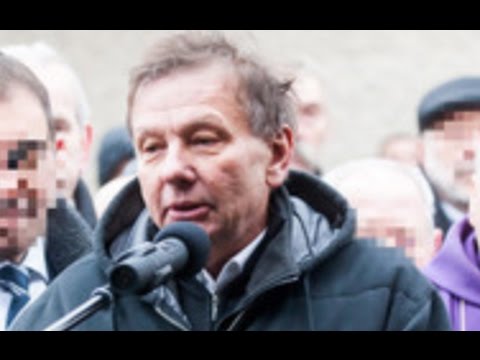 Zenon Laskowik nad trumną Bohdana Smolenia