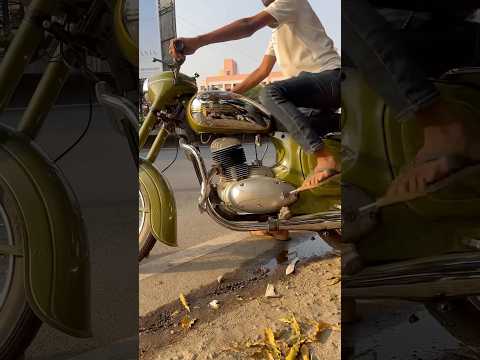 Kick Starting Old Jawa Motorbike. Still beautiful. #jawa #jawamotorcycle #oldbikes #kickstart