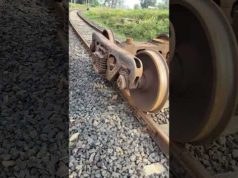 #railway #train #railwaygroup #railwayline #indianrailways #railwaytrack #trains #trainvideo #shorts