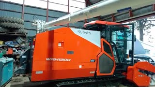 クボタのコンバイン　WRH1200、シュート角度の微調整