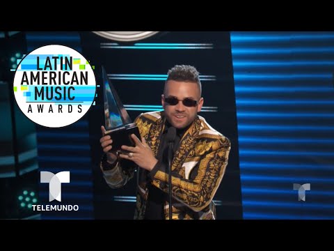 "Báilame" de Nacho se gana el cariño de los fans | Latin AMAs | Entretenimiento