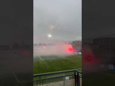 veel sfeer bij de laatste training voor de derby Noordwijk-Quick Boys! met veel vuurwerk