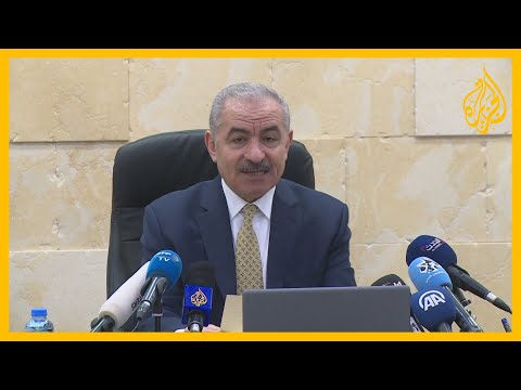رئيس الوزراء الفلسطيني الأنباء التي تتحدث عن مباحثات لدول عربية لفتح سفارات بإسرائيل تبعث على الحزن
