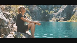 Video Marcus Revolta ft. Petra Huliaková - Svět se změní (prod. M. Rev