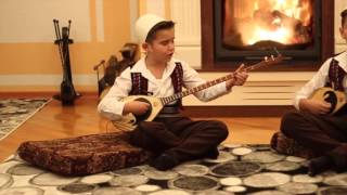 Vellezrit Kuqi - Qendise Flamurin