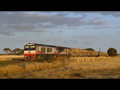 SCT 3MP9 Freight Train With Boxcars & Containers - PoathTV Australian Trains & Railways