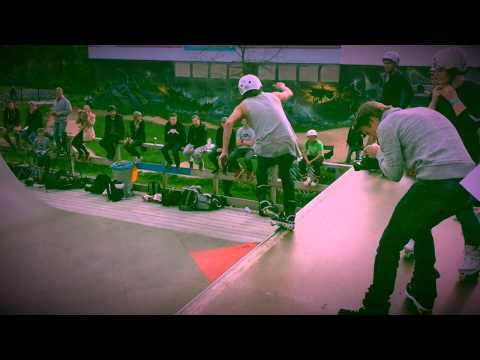 Sidney Hansen dances with the coping - Miniramp Masters 2015 Heizhaus Leipzig