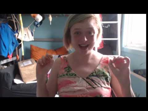 Eat with me brekkie! ome chat and hang