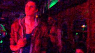 TWIST IT  avec PATAMIX @ BELUSHI'S le 11:09:2010.AVI