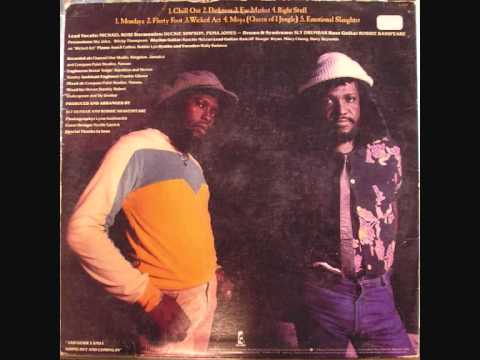Black Uhuru - Fleety Foot