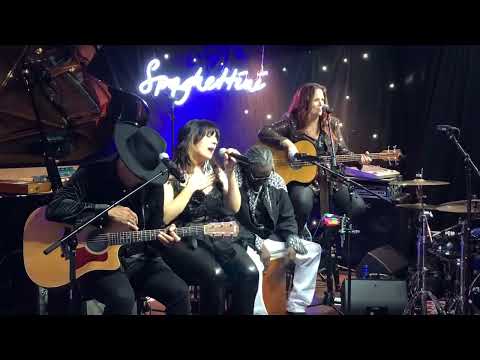 The Boneshakers- “Help The Poor” Acoustic Live