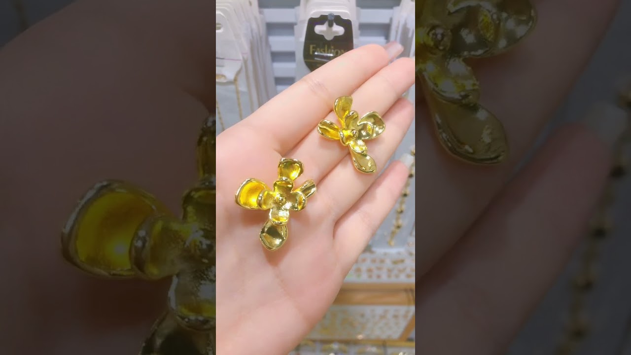 Exaggerated Irregular Flower Design Earrings 18 k Gold for Fashion-Forward Ladies - Jewelry, Ladies