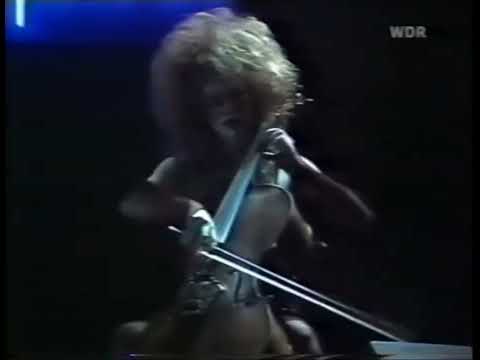 Fun Boy Three - Well Fancy That live 1983