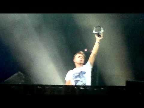 Intro Armin Live Infield (05.11.11) Cosmic Gate & Arnej - Sometimes They Come Back for More