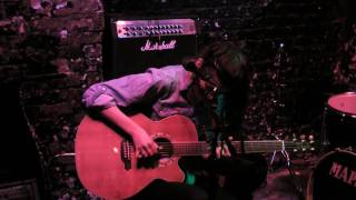 Monica Heldal - Silly Willy (12 Bar London, 3rd Feb 2010)