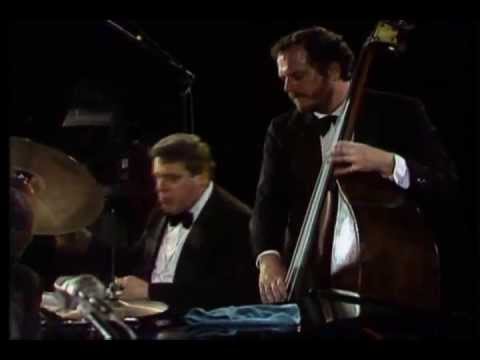 Oscar Peterson Trio - The Berlin Concert - Perdido - Caravan