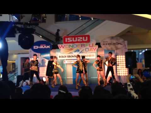 081157 Mr.+Theboys Genesis cover SNSD