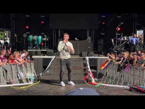 Nathan Trent perform "Cake By The Ocean" at Pride Amsterdam Closing Party