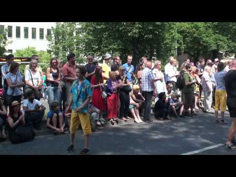 Karneval der Kulturen 2011 Berlin - 26 Juxirkus Schöneberg