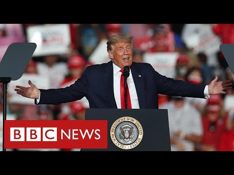 特朗普在佛羅里達州告訴粉絲。  "我是免疫的，我會給你一個大大的吻  我會給你一個大大的胖吻"--BBC新聞。 (Trump tells fans in Florida:  “I’m immune.  I’ll give you a big fat kiss”  - BBC News)