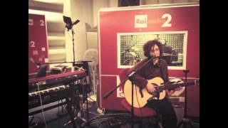 Roberta Cartisano L'ultimo cuore  live RADIO RAI 2 Wake Up Revolution - John Vignola